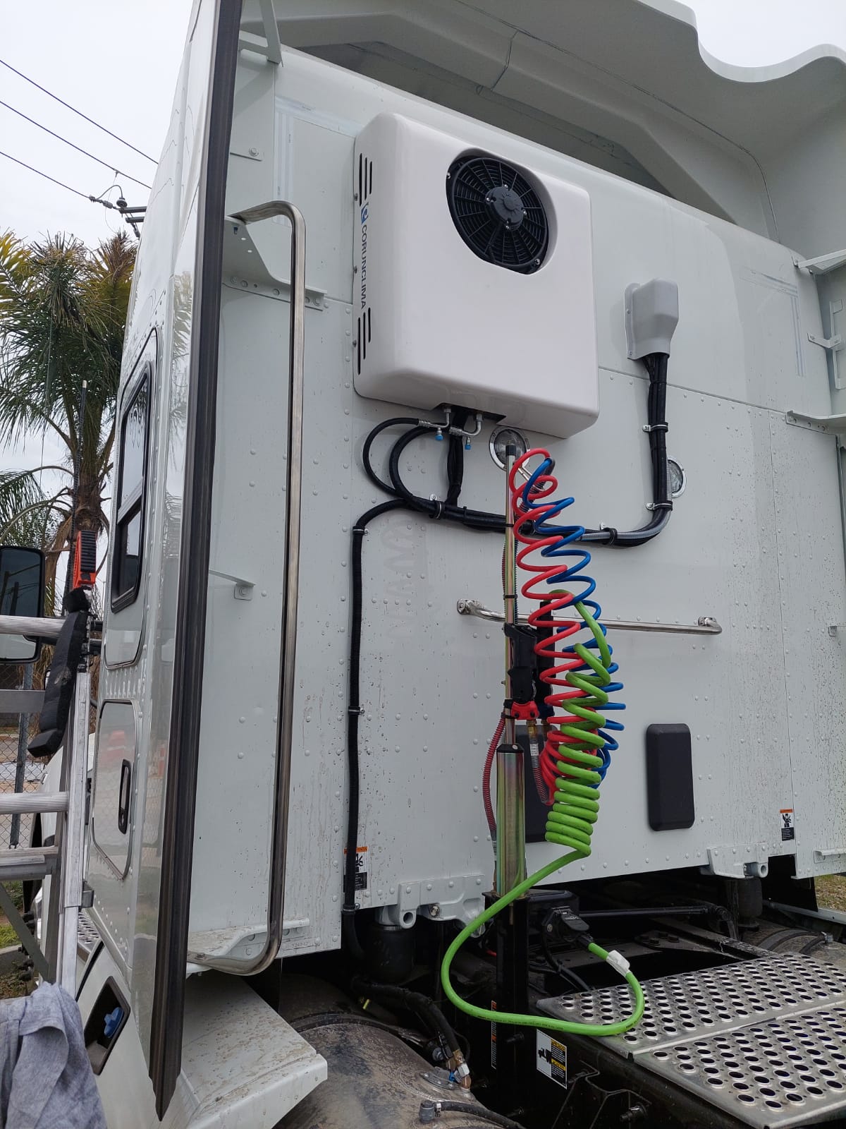 One more Electric APU installed on trailer in Mexico