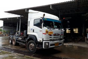 All electric truck air conditioner T20B installed in Southeast Asia
